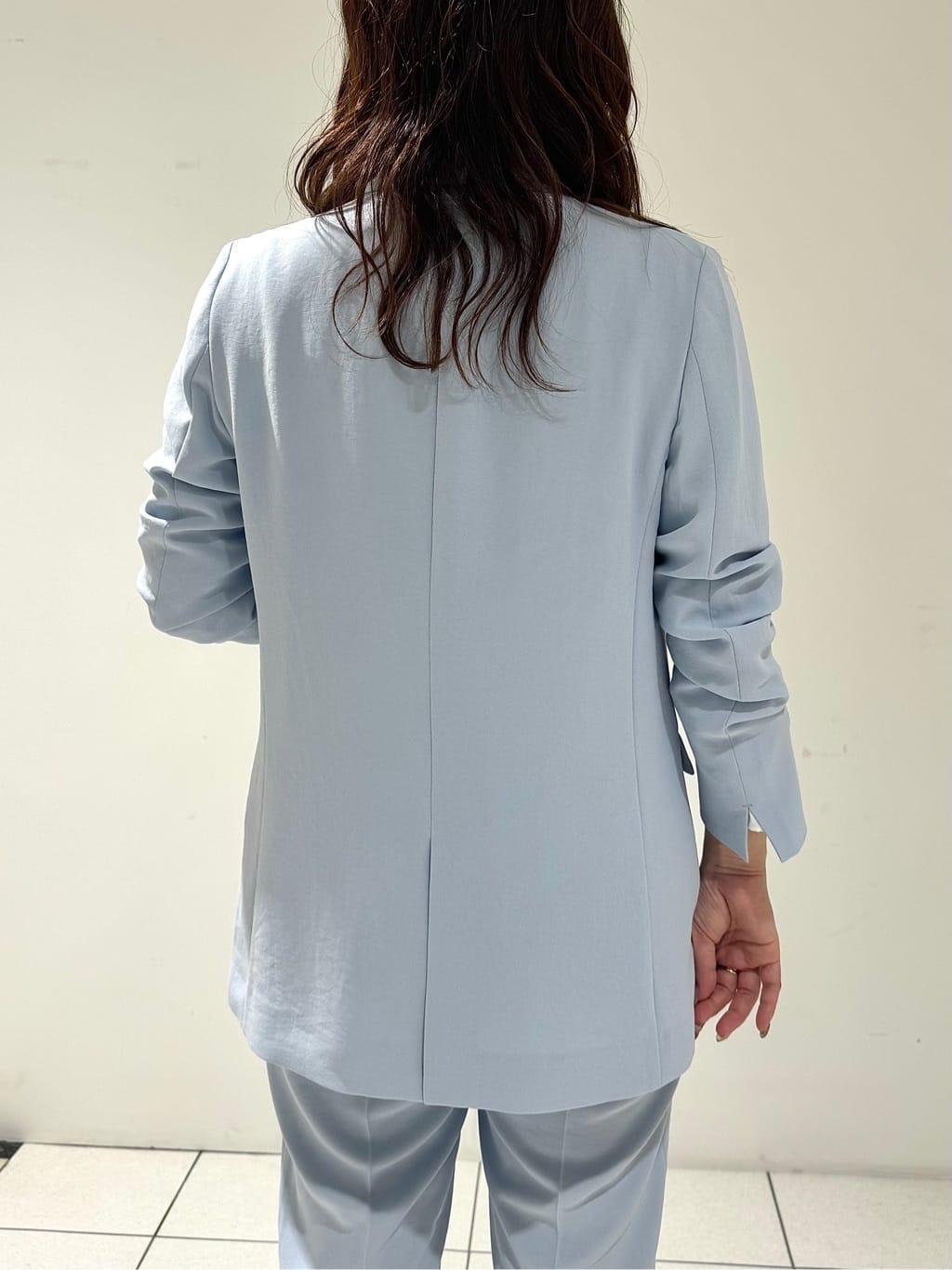 そんさんの「INDIVI｜【洗える／多機能／SETUP可】着る日傘ダブルジャケット」を使ったコーディネート