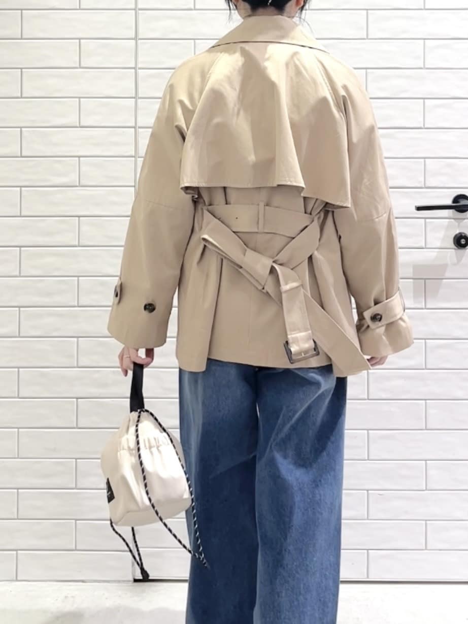 しおりさんの「OPAQUE.CLIP｜ミドルトレンチコート【洗濯機OK】」を使ったコーディネート