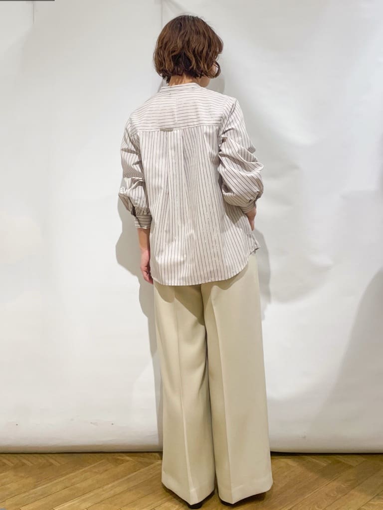 なかさんの「index｜フリルキーネックシャツ【洗濯機OK／イージーアイロン／防シワ】《XS～LL／7col》」を使ったコーディネート