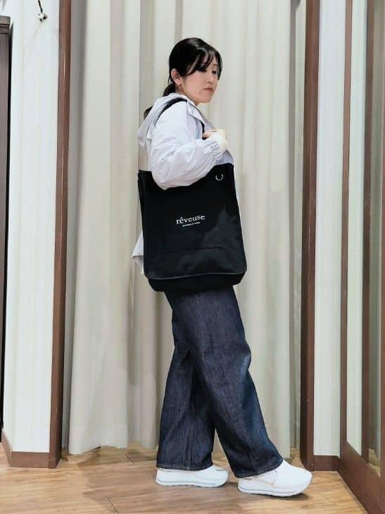 chami さんの「SHOO･LA･RUE｜【前後2WAY/S-LL】体型カバーもこなれ見えも叶う　ふんわりお袖の配色パイピングニット」を使ったコーディネート