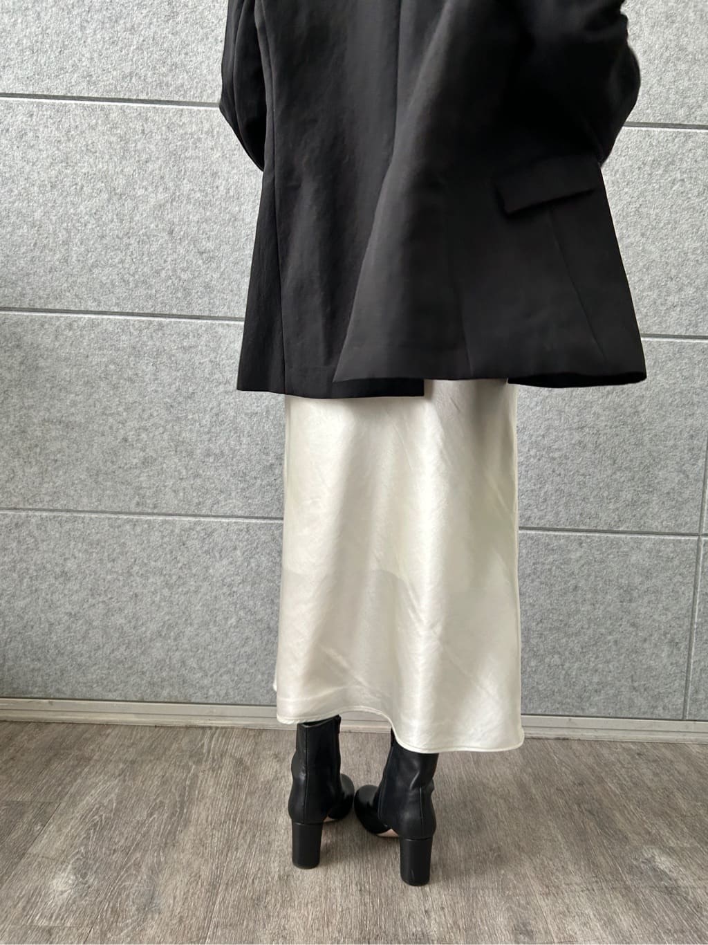 harunaさんの「CODE A｜satin cami dress」を使ったコーディネート