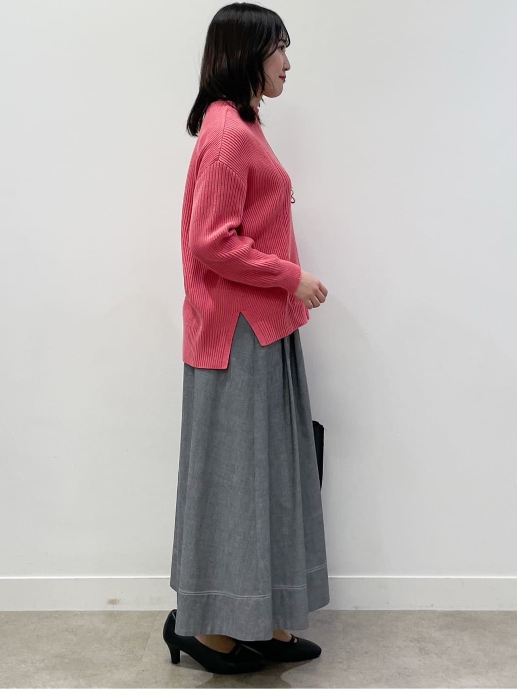 yukariさんの「Reflect｜【腰周りカバー／長め丈】モックネックニットプルオーバー」を使ったコーディネート