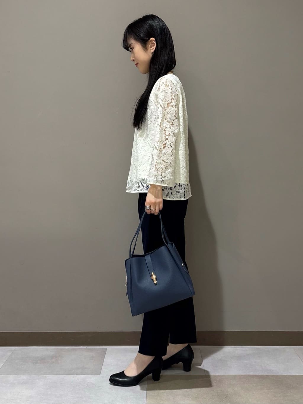 KEIKOさんの「INDIVI｜【通勤スーツ／洗える】ストレッチカラーレスジャケット」を使ったコーディネート