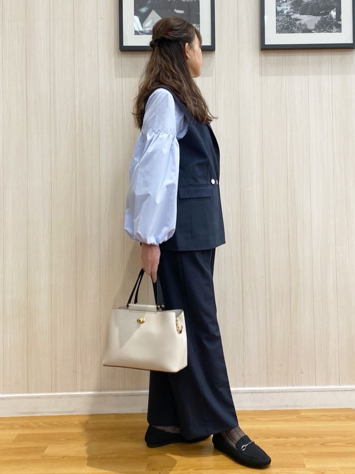 natsuさんの「SHOO･LA･RUE｜【洗濯機可/セットアップ可】サラっと軽やか ワイドストレートパンツ」を使ったコーディネート