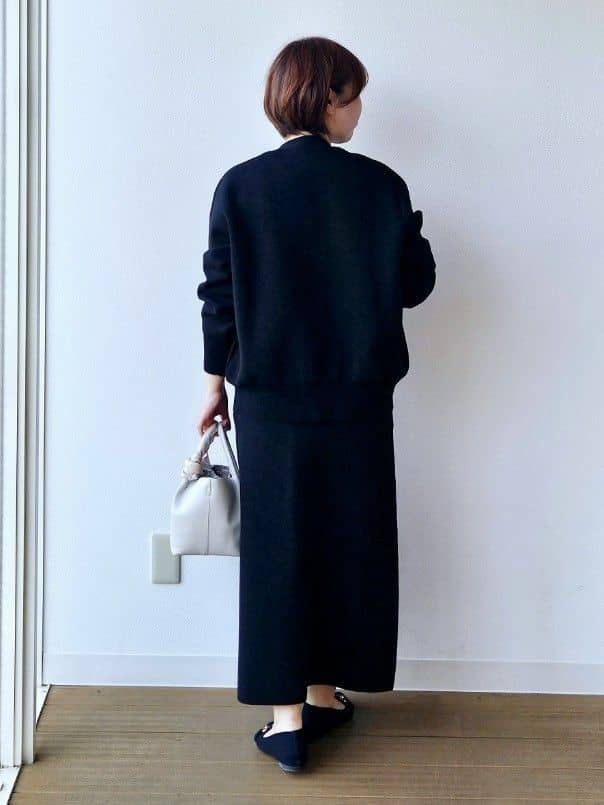 やじまさんの「UNTITLED｜◆【軽羽織り/セットアップ可】ジップアップニットカーディガン」を使ったコーディネート