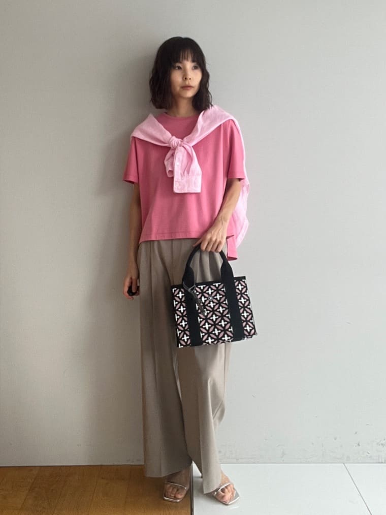 misaさんの「DRESSTERIOR｜【人気定番/ウォッシャブル】ガーメントダイラミーシャツ」を使ったコーディネート
