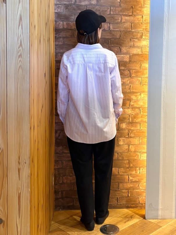 mieさんの「SHOO･LA･RUE｜【SHOO・LA・RUE DENIM】毎日使いたくなる ストレッチデニムスキニーパンツ」を使ったコーディネート
