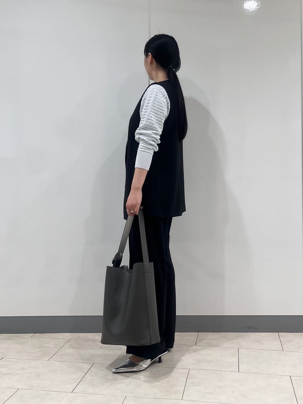 hasuさんの「INDIVI｜【洗える／多機能／SETUP可】着る日傘ジレジャケット」を使ったコーディネート