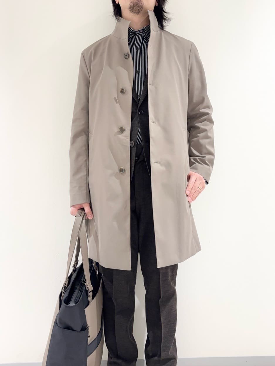 及川さんの「TAKEO KIKUCHI｜撥水ツイル スタンドカラー コート」を使ったコーディネート