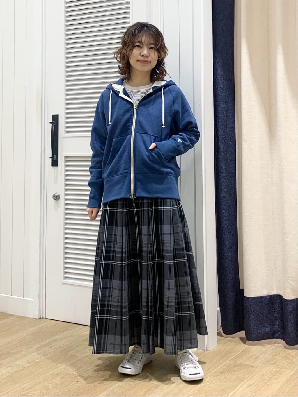IMARIさんの「Dessin｜【ユニセックス/洗える】吊り裏毛フーデッドパーカー」を使ったコーディネート