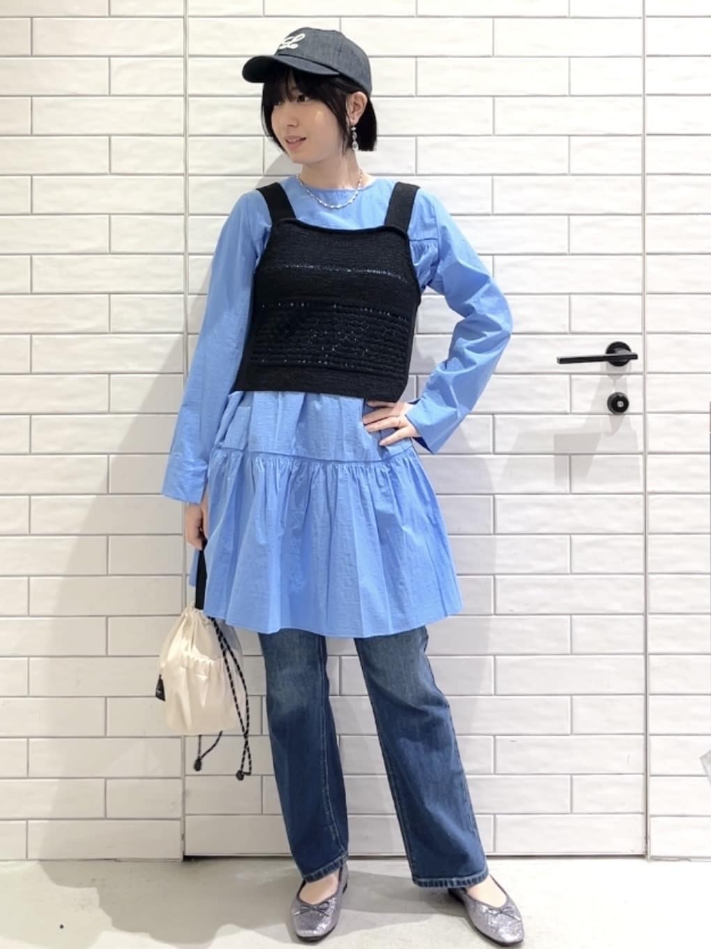 しおりさんの「OPAQUE.CLIP｜テープヤーンビスチェニット【洗濯機OK／抗ピル】」を使ったコーディネート