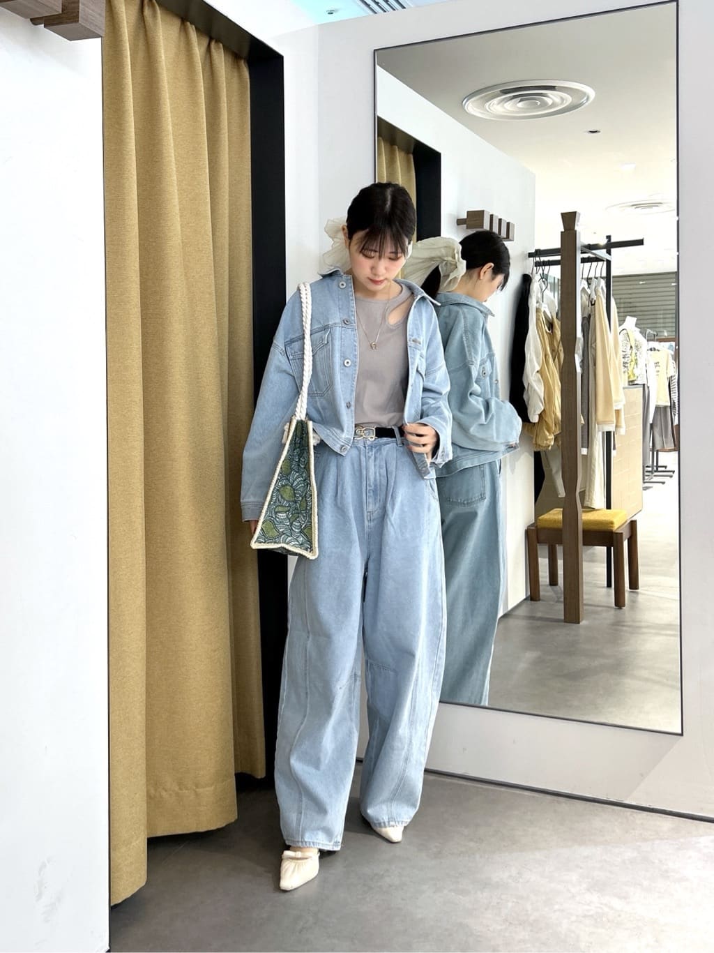 Renoさんの「INDIVI｜ボックスデニムジャケット」を使ったコーディネート