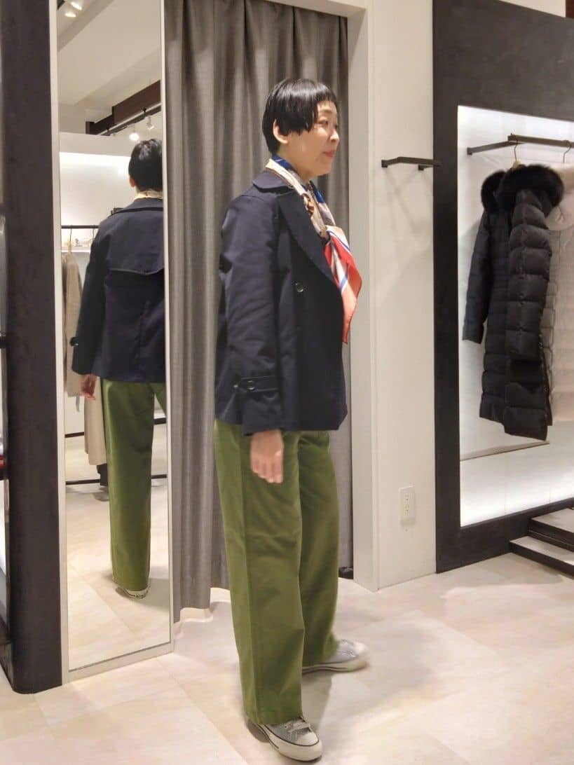 まちこさんの「UNTITLED｜【定番人気/はっ水/洗える】タスランショートトレンチコート」を使ったコーディネート
