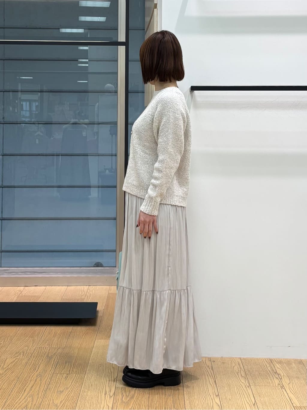asamiさんの「INDIVI｜【洗える／丈調整可能】ギャザーフレアスカート」を使ったコーディネート
