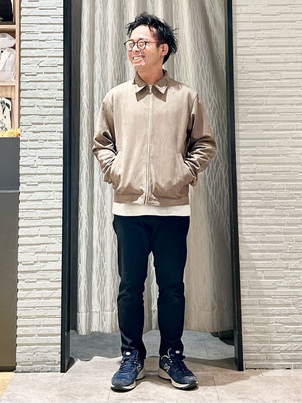 KENJI Iさんの「THE SHOP TK｜ダンボール ステッチ切替デザイン 長袖Tシャツ 洗濯機OK」を使ったコーディネート