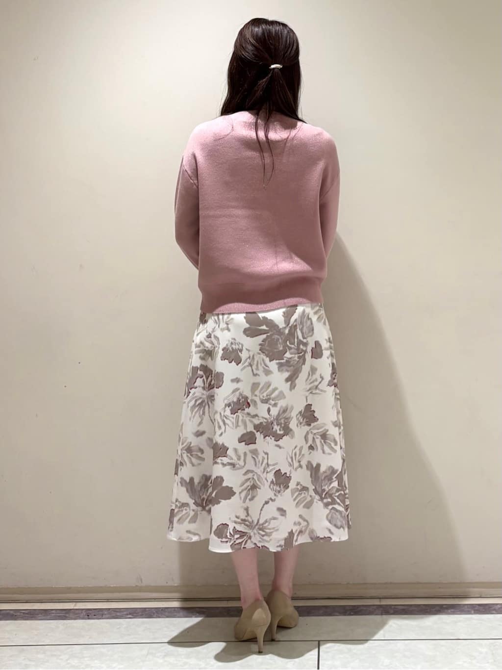 sakiさんの「COUP DE CHANCE｜【手洗い可】ラメ混ニットトップス」を使ったコーディネート