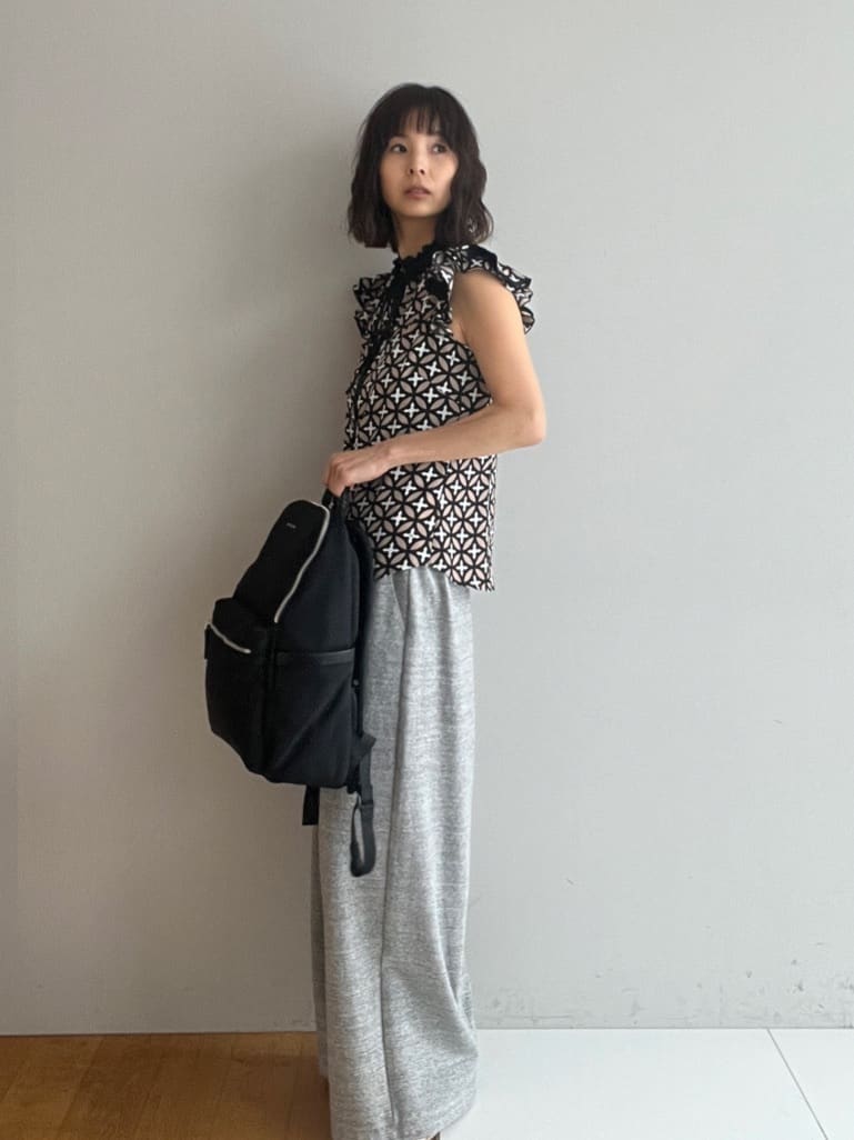 misaさんの「DRESSTERIOR｜【再入荷/荷重軽減】サスペンションマルチポケットリュック」を使ったコーディネート