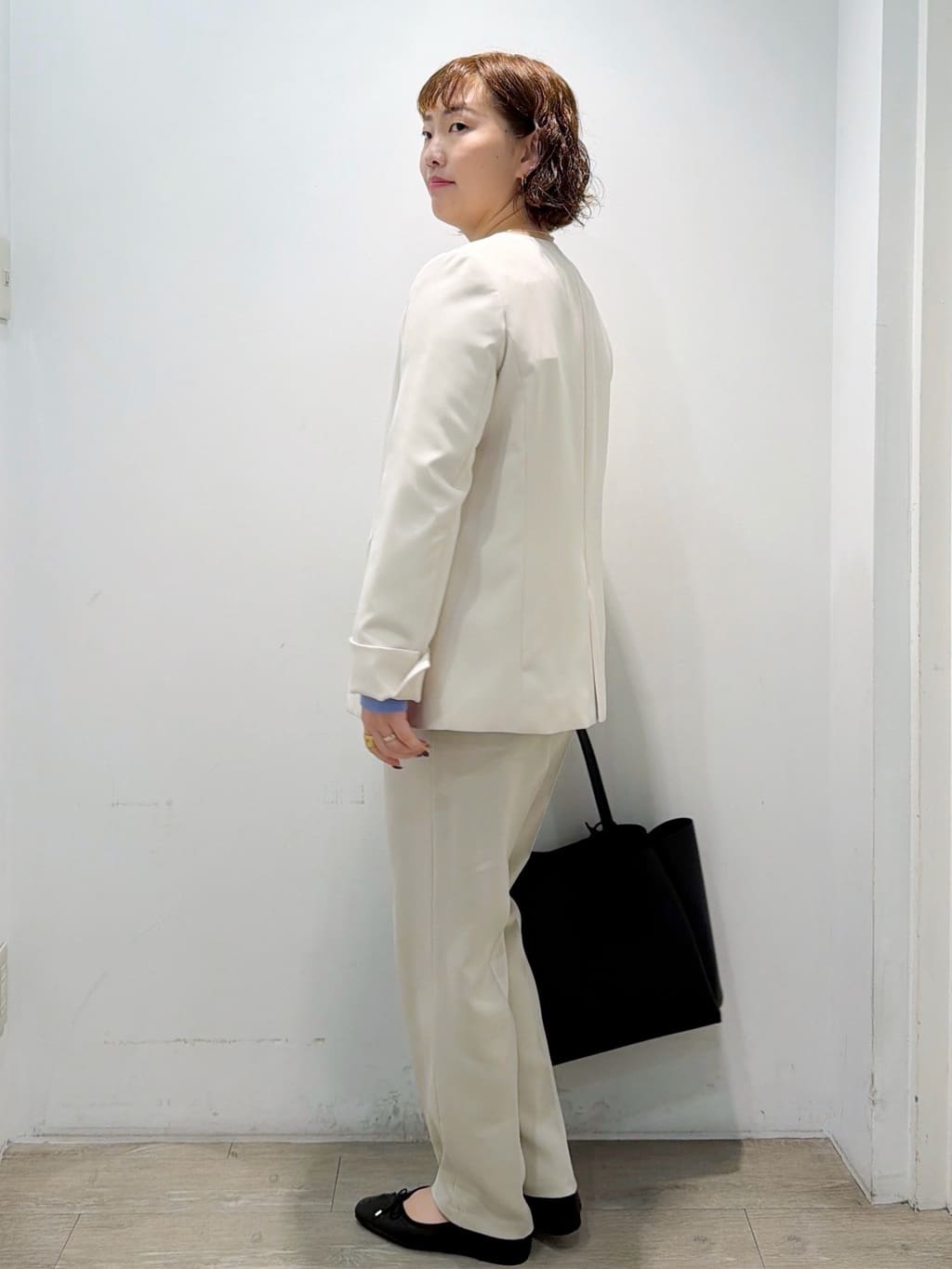 sumicaさんの「OPAQUE.CLIP｜《通勤／セットアップ対応》 Vネックジャケット／ダブルクロス【洗濯機OK】」を使ったコーディネート