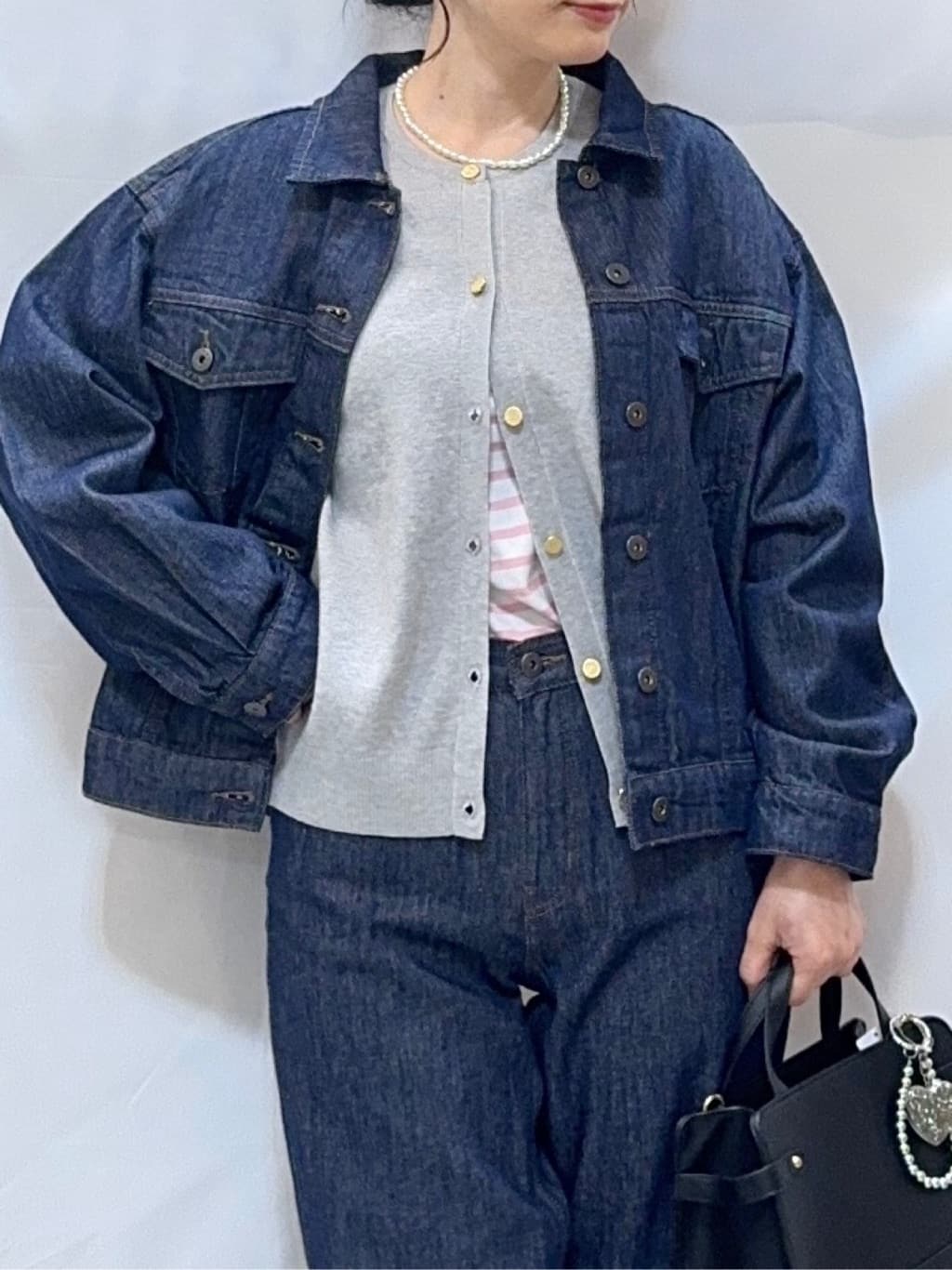𝐇𝐢𝐫𝐨𝐦𝐢さんの「SHOO･LA･RUE｜【S-LL/洗濯機可】着こなしいろいろ 首元すっきりボートネック ボーダーロンT」を使ったコーディネート
