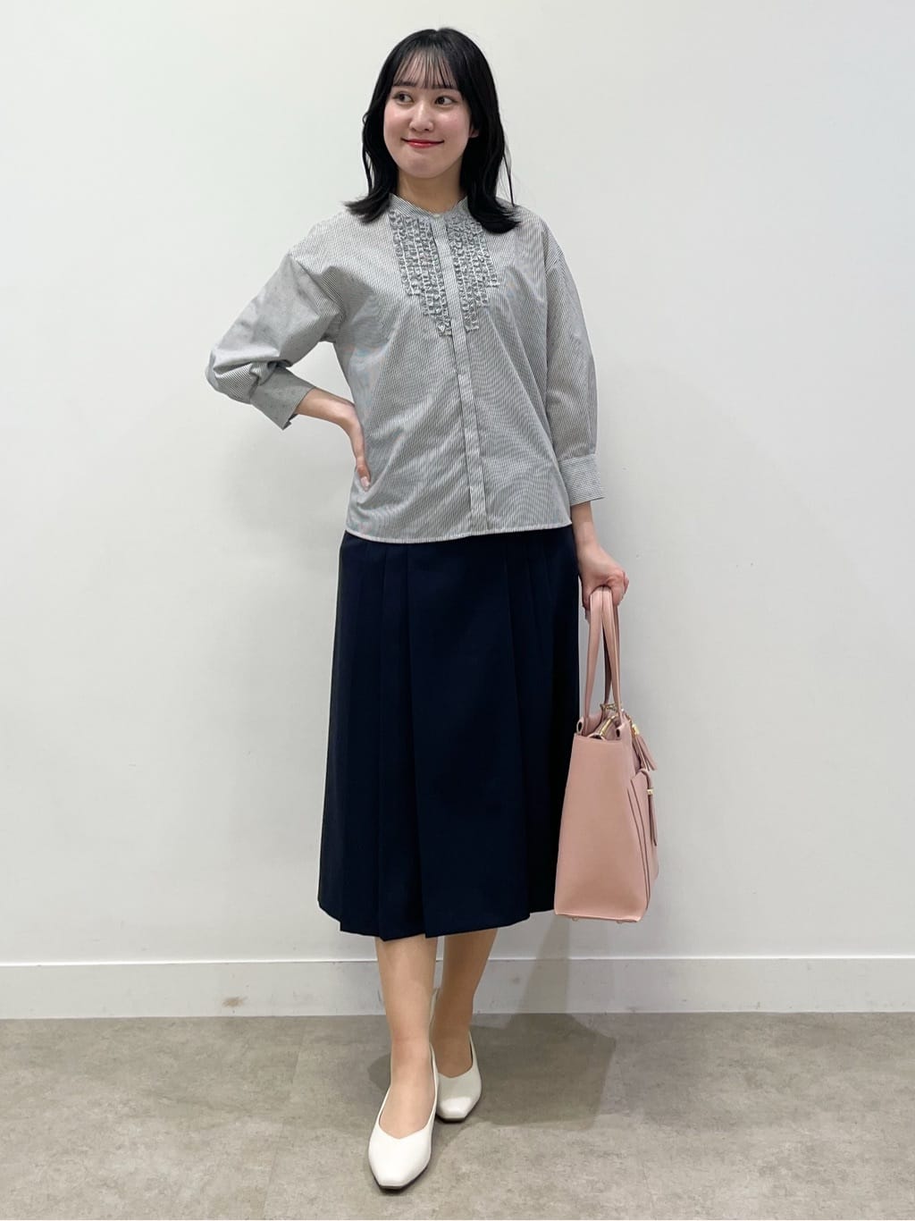 yukariさんの「Reflect｜【接触冷感】八分袖フロントフリルブラウス」を使ったコーディネート