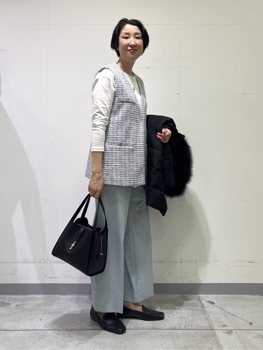 yuriさんの「INDIVI｜【新作褒められパンツ】快温ワイドパンツ」を使ったコーディネート