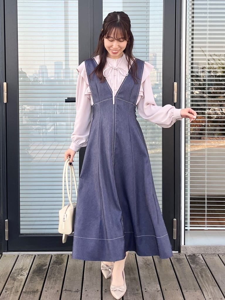 はばさんの「Couture brooch｜【前後2WAY】Springフェザーカーデトップス」を使ったコーディネート
