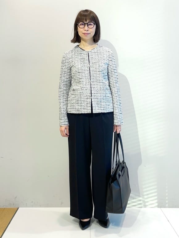 murayamaさんの「INDIVI｜【シルク混】きれいめVネックニット」を使ったコーディネート