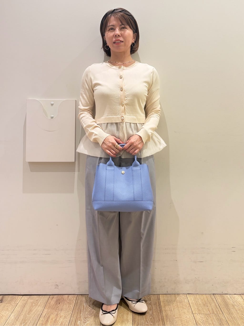 YUKOさんの「index｜【吸水速乾】ストレッチワイドストレートパンツ／セットアップ対応《洗濯機OK》」を使ったコーディネート
