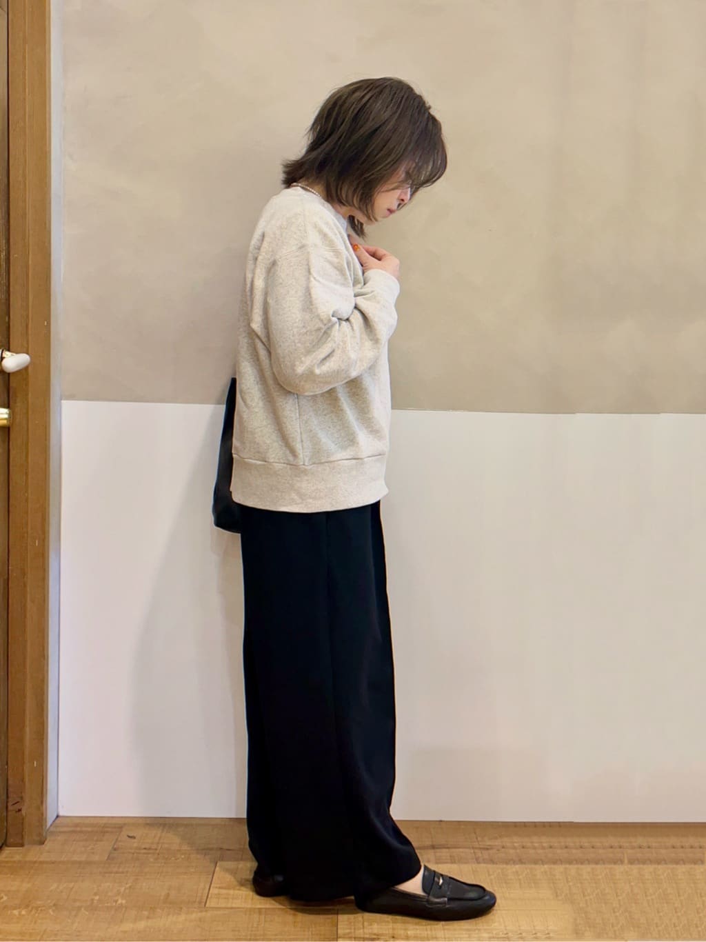 まるぷーさんの「SHOO･LA･RUE｜【高レビュー/S-LL/着丈選べる/洗濯後しわになりにくい】スマートに見えるイージーワイドパンツ」を使ったコーディネート