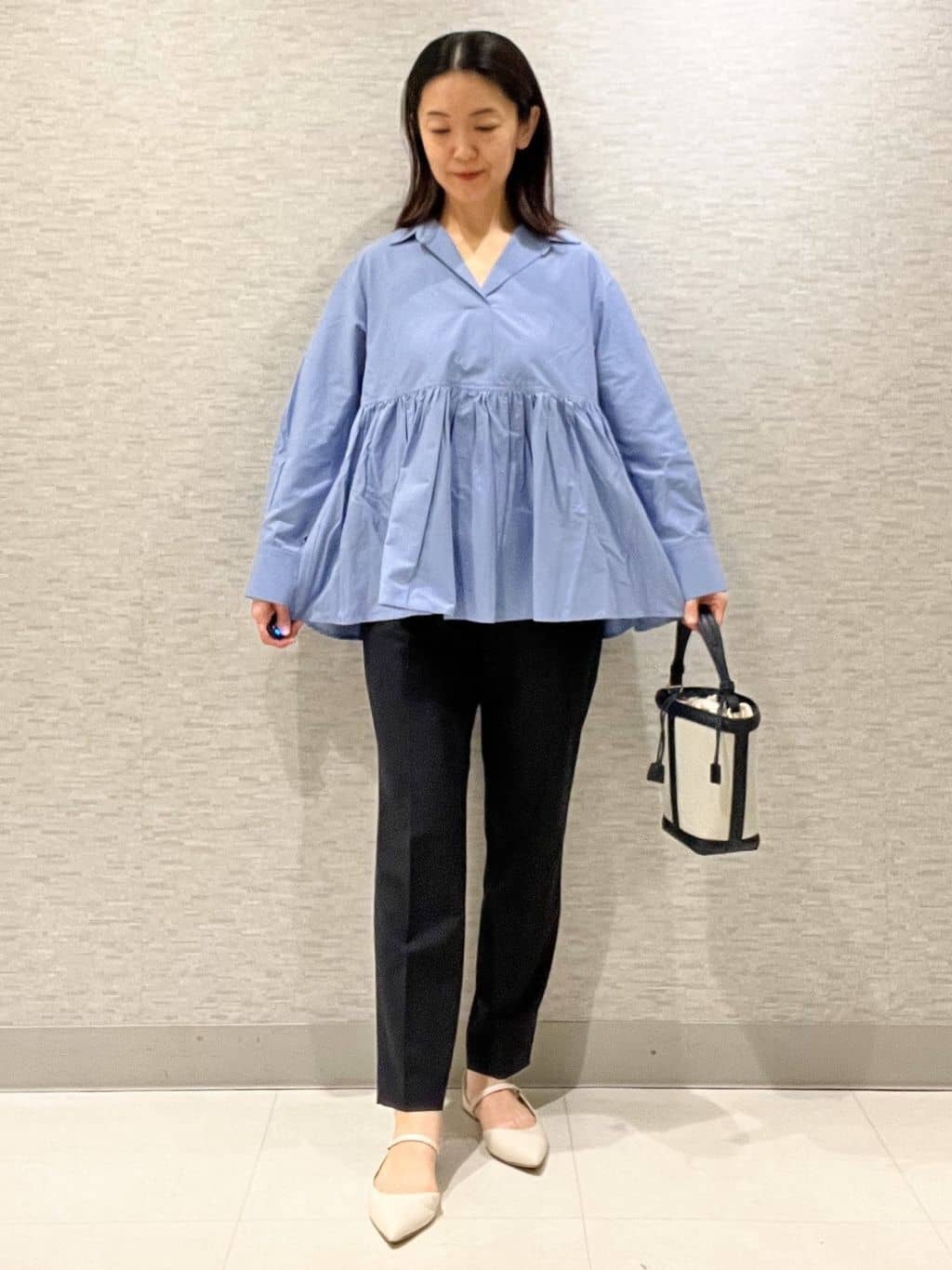 marikoさんの「Reflect｜【レイヤードにおすすめ◎】ペプラムデザインシャツ」を使ったコーディネート