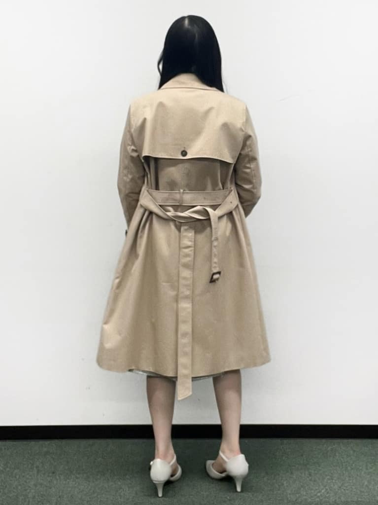 Hitomiさんの「index｜撥水トレンチコート【洗濯機OK／花粉対応】《XS～3L》」を使ったコーディネート