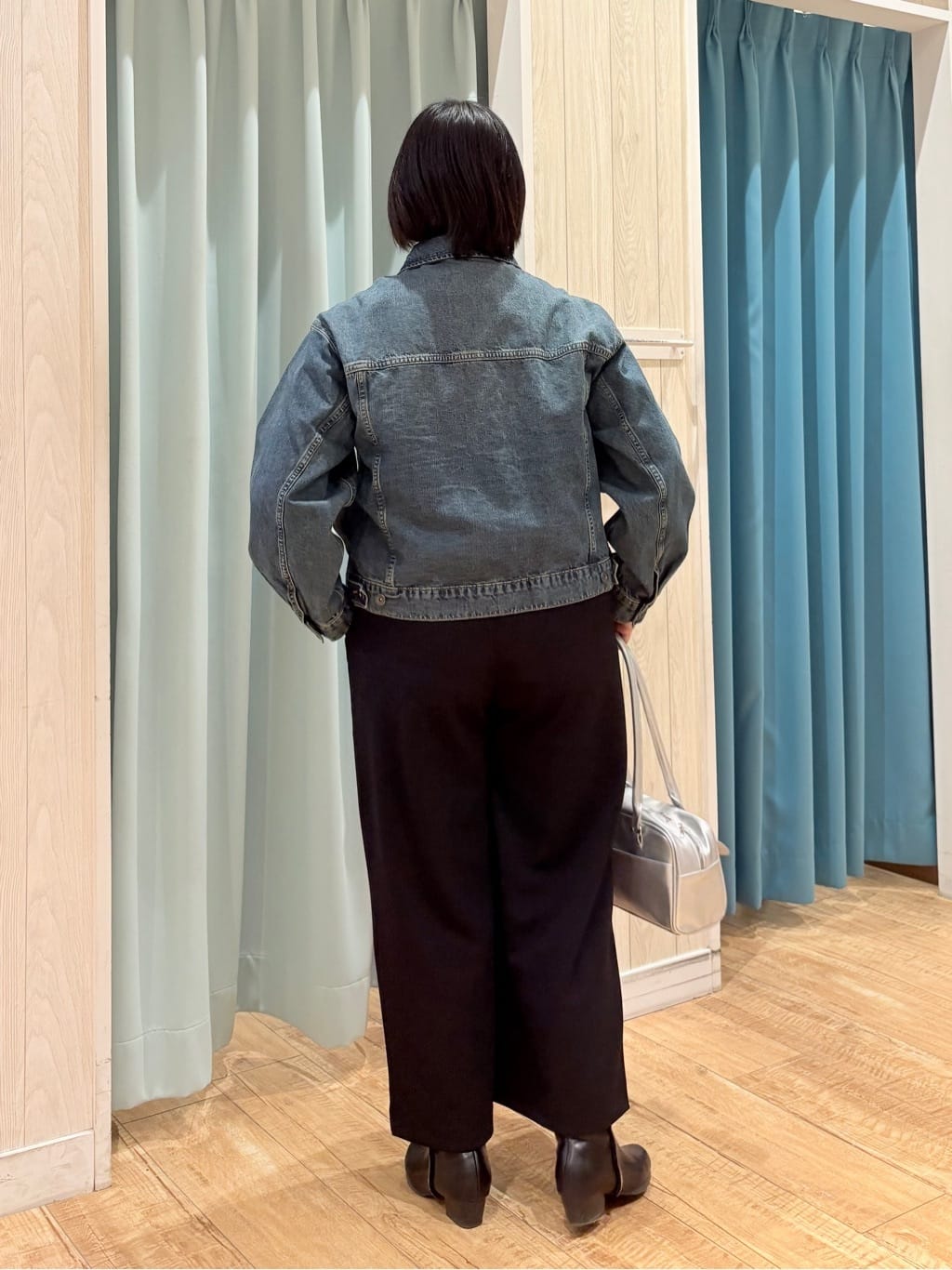 砂糖さんの「SHOO･LA･RUE｜【SHOO・LA・RUE DENIM】羽織るだけでこなれる　オーバーサイズデニムジャケット」を使ったコーディネート