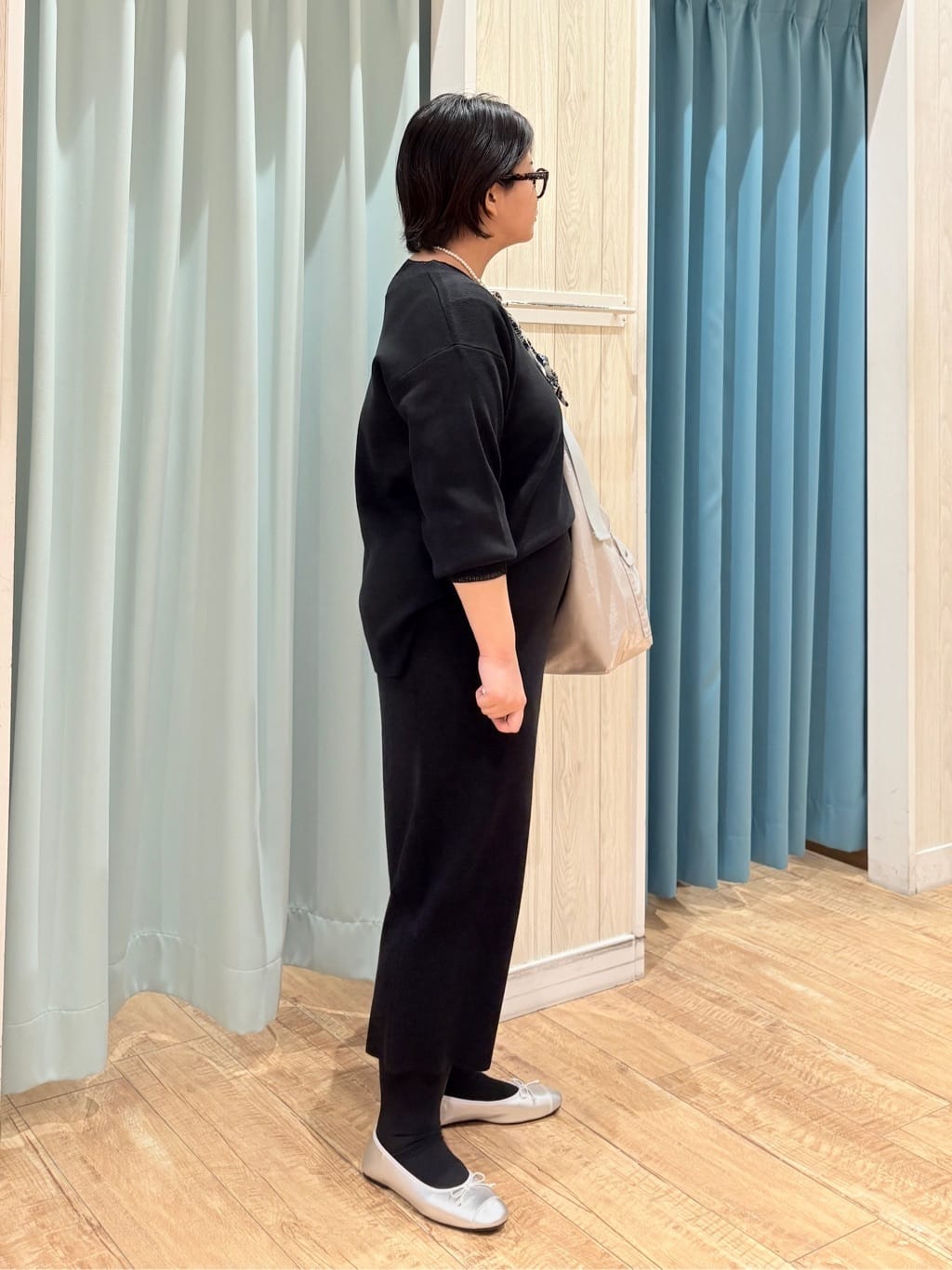砂糖さんの「SHOO･LA･RUE｜【洗濯機可/セットアップ可/毛玉になりにくい】心地よく穿ける ニットナロースカート」を使ったコーディネート
