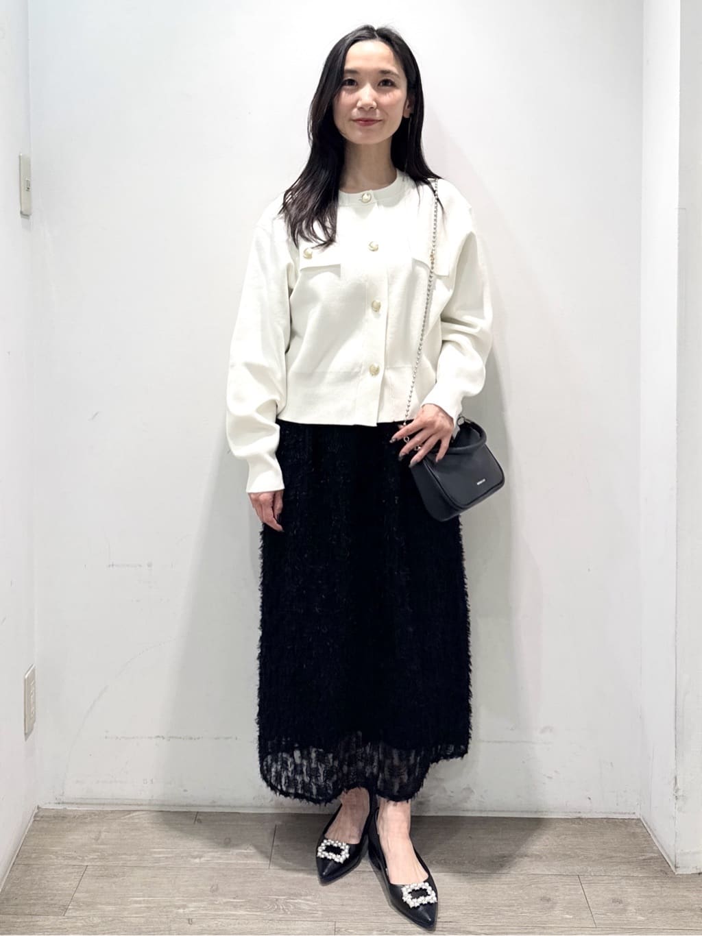 yuicciさんの「OPAQUE.CLIP｜フリンジジャカードナロースカート【洗濯機OK】」を使ったコーディネート