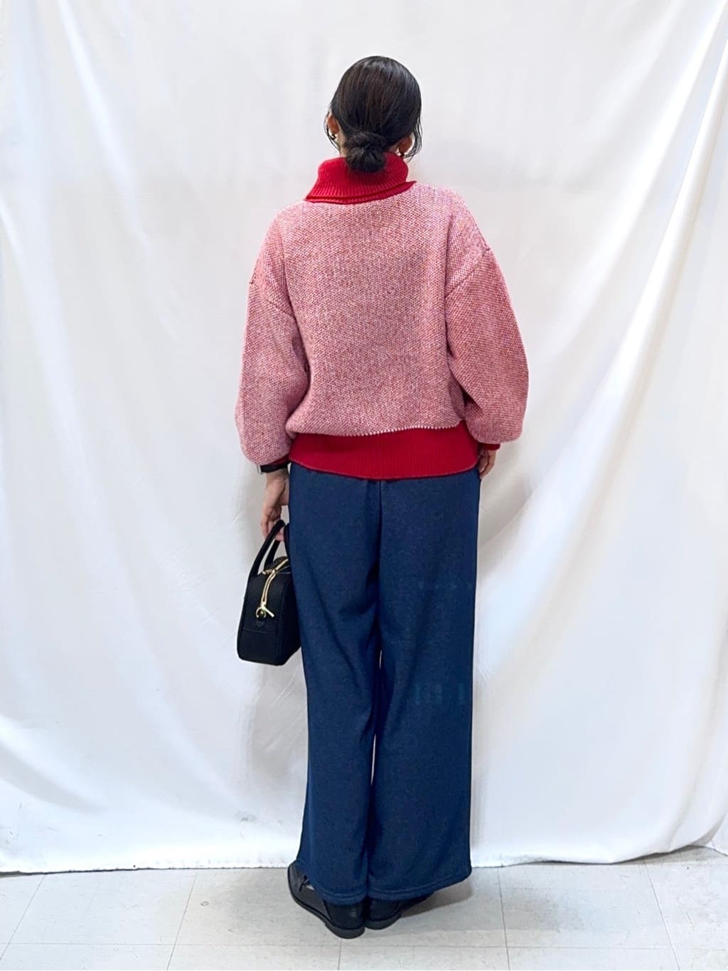 𝐇𝐢𝐫𝐨𝐦𝐢さんの「SHOO･LA･RUE｜【S-LL/高レビュー】さりげないラメ感 配色ジャカード タートルネックニット」を使ったコーディネート