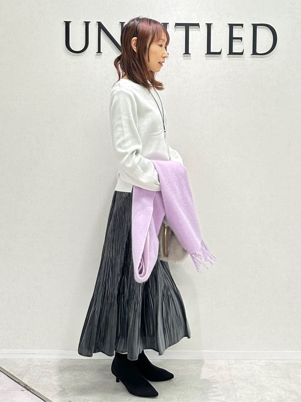 Miwaさんの「UNTITLED｜【きれいめ/洗える】ラメ入りワイドボートネックニット」を使ったコーディネート