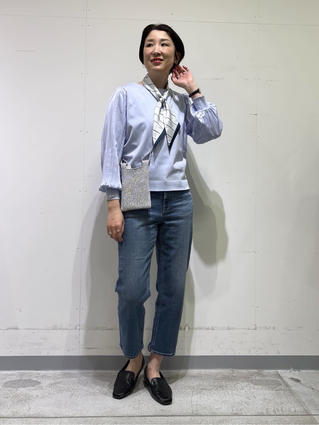 yuriさんの「INDIVI｜【花粉付着防止／撥水／UVケア】名品トレンチコート」を使ったコーディネート