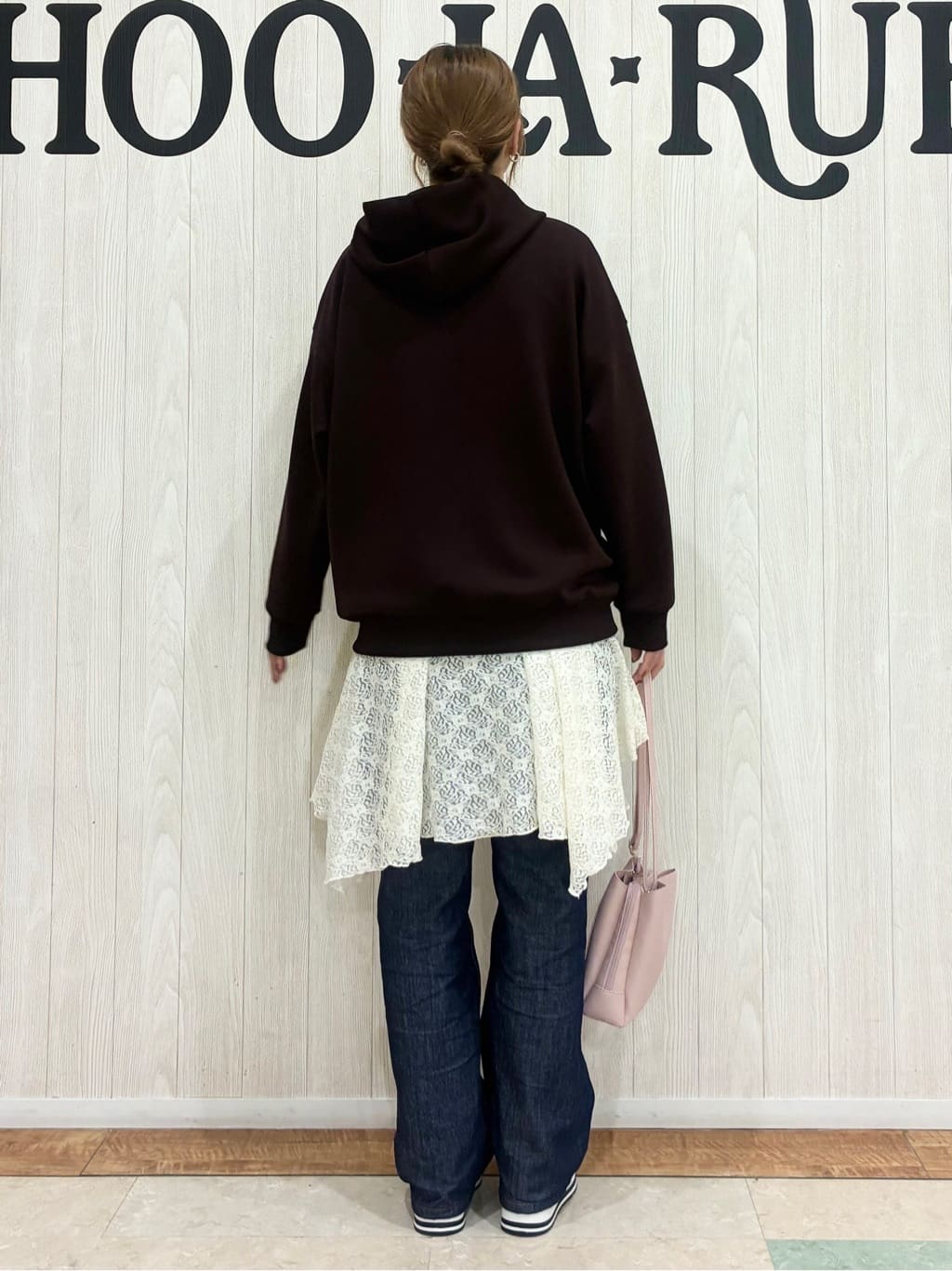 shiiさんの「SHOO･LA･RUE｜【セットアップ可/S-LL/なめらかタッチ】大人カジュアルスタイルに ZIPパーカ」を使ったコーディネート