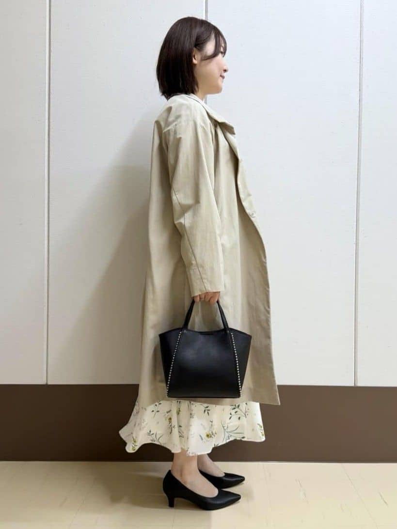 Rikoさんの「INDIVI｜【撥水／軽量】ミニマル スタンドカラーコート」を使ったコーディネート