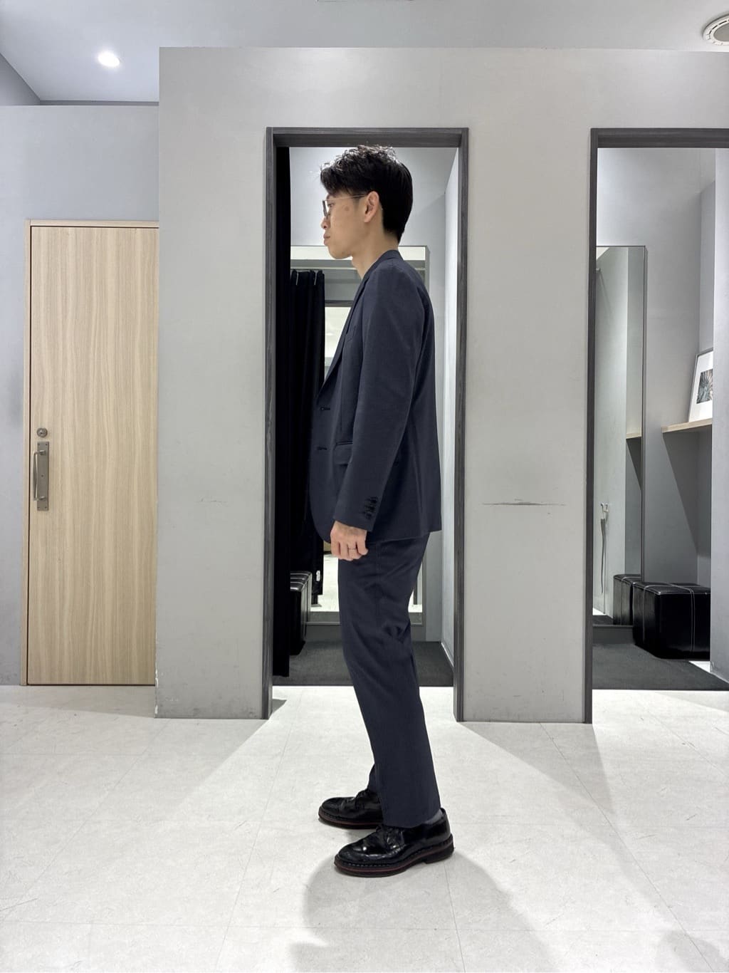わいずみさんの「TAKEO KIKUCHI｜【360&deg;ストレッチ／軽量】None Of Stress ライト ジャケット（セットアップ対応）」を使ったコーディネート