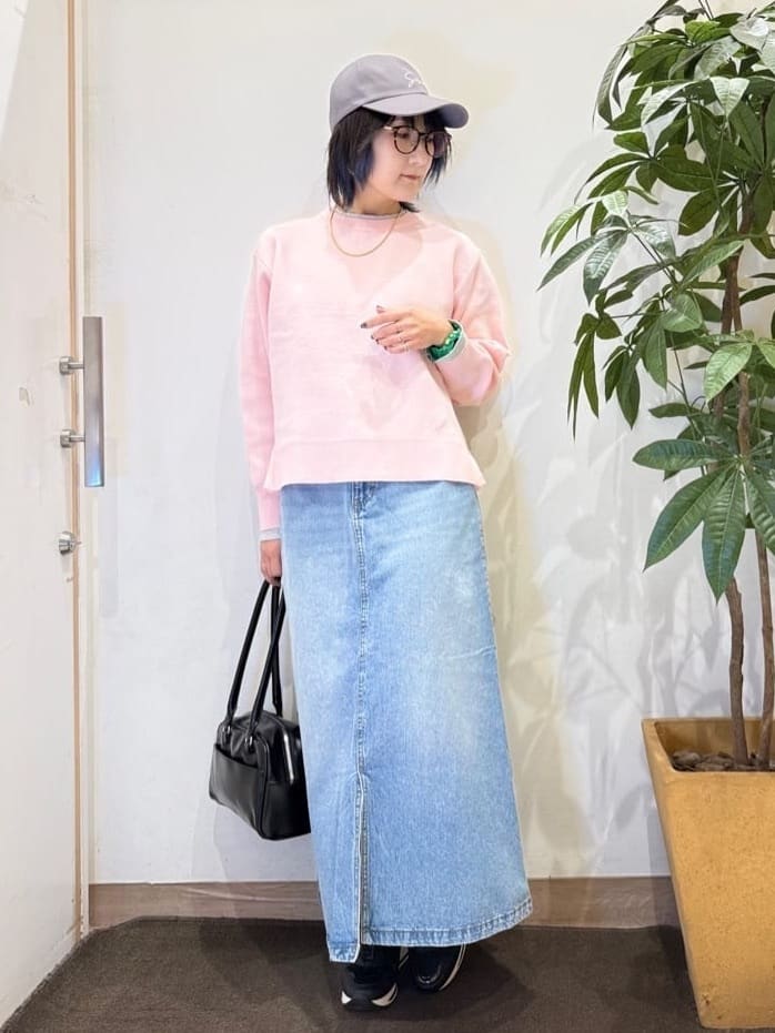 misakiさんの「SHOO･LA･RUE｜【洗濯機可/S-LL/インしなくても着られる】1枚で決まる　レイヤード風スウェットライクニット」を使ったコーディネート