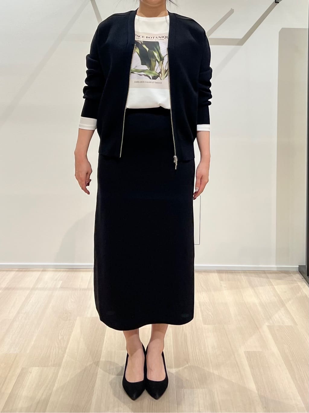 TOMOMIさんの「UNTITLED｜【コットン100/洗える】フォトロングTシャツ」を使ったコーディネート