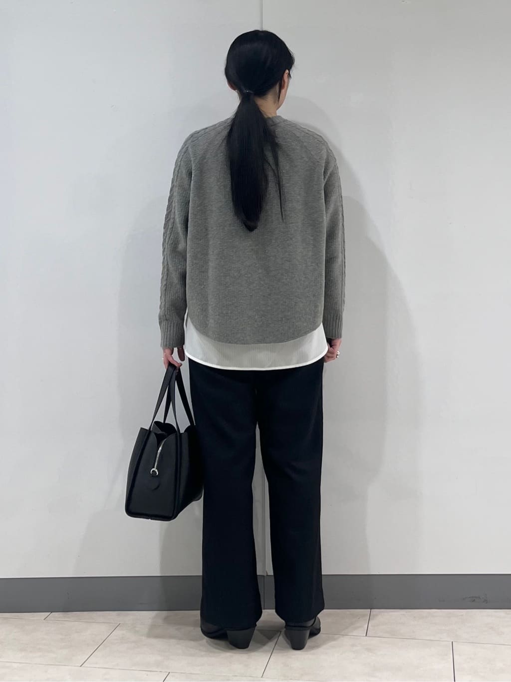 hasuさんの「INDIVI｜【軽量／ウール混】ライトフォルム ロングコート」を使ったコーディネート