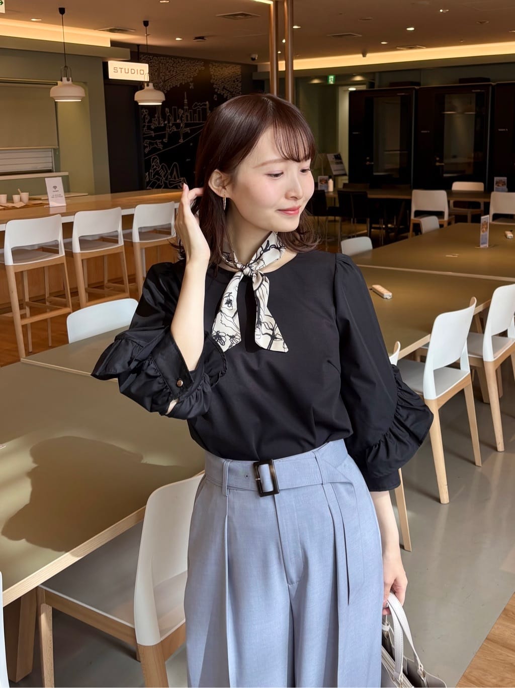 みさかさんの「index｜フリルスリーブドッキングポンチトップス【洗濯機OK】」を使ったコーディネート
