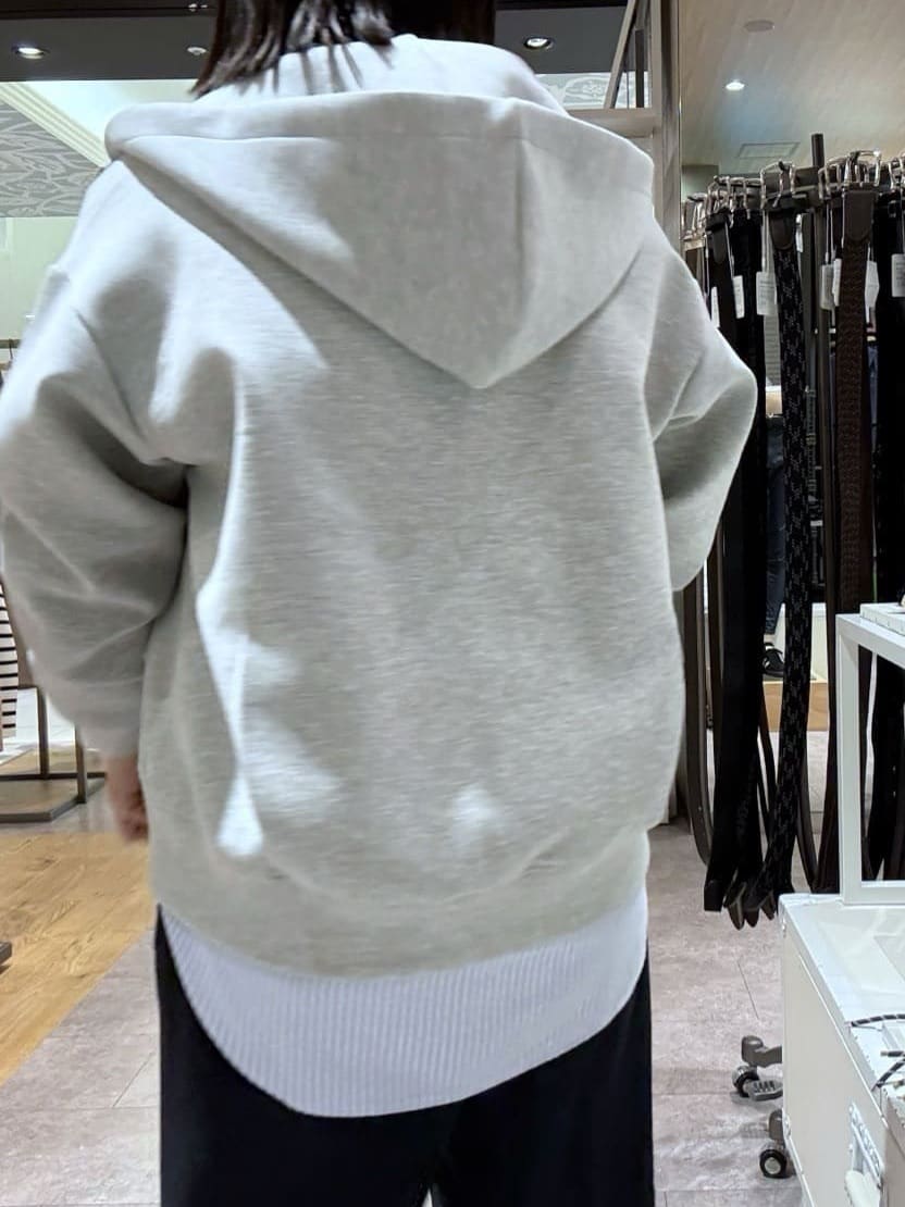 chさんの「THE SHOP TK｜ダンボールジップパーカ」を使ったコーディネート