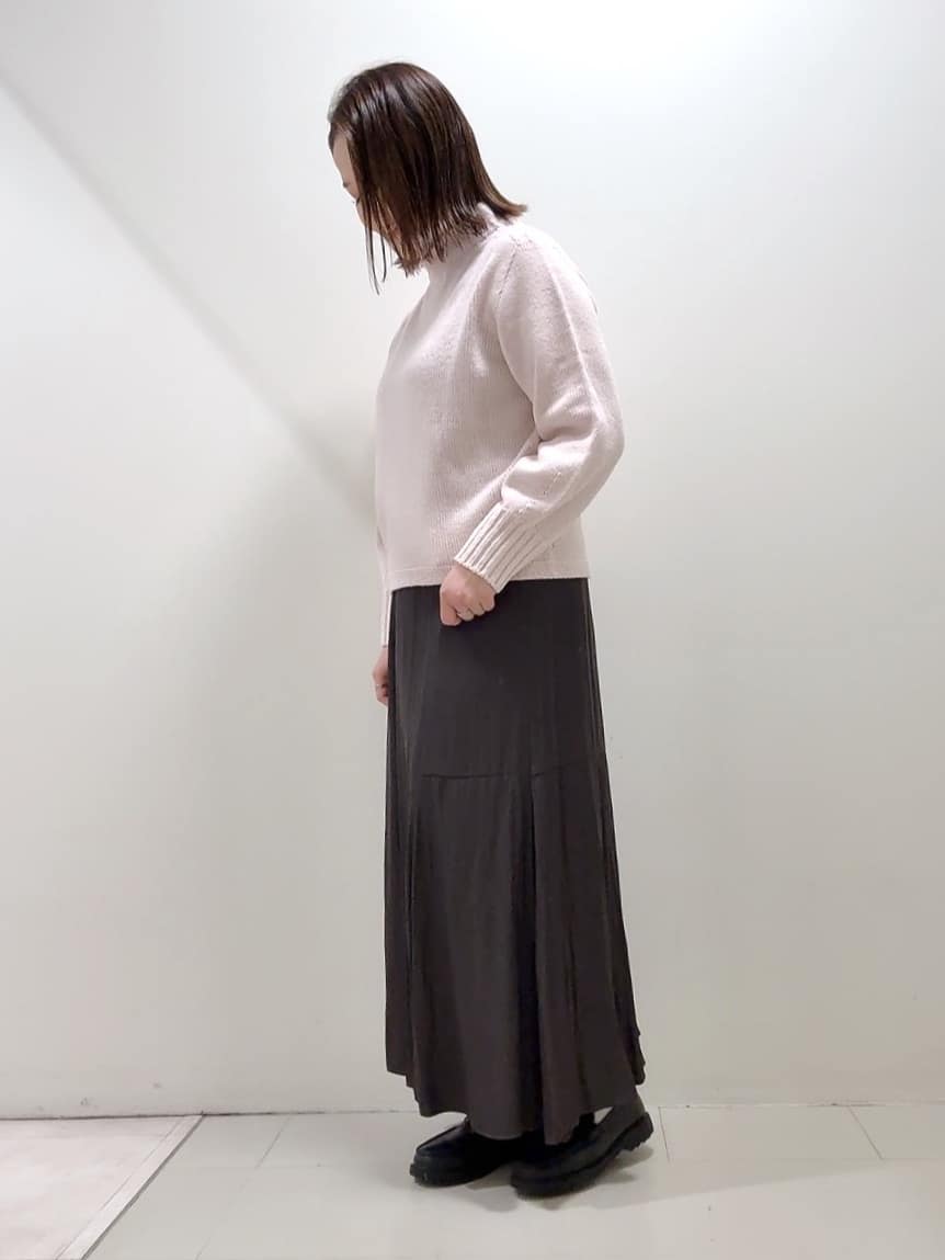 YUIさんの「UNTITLED｜【洗える】スポンディッシュ ボトルネックニット」を使ったコーディネート