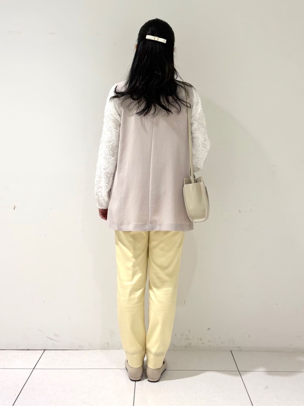 momokoさんの「INDIVI｜【洗える／多機能／SETUP可】着る日傘ジレジャケット」を使ったコーディネート