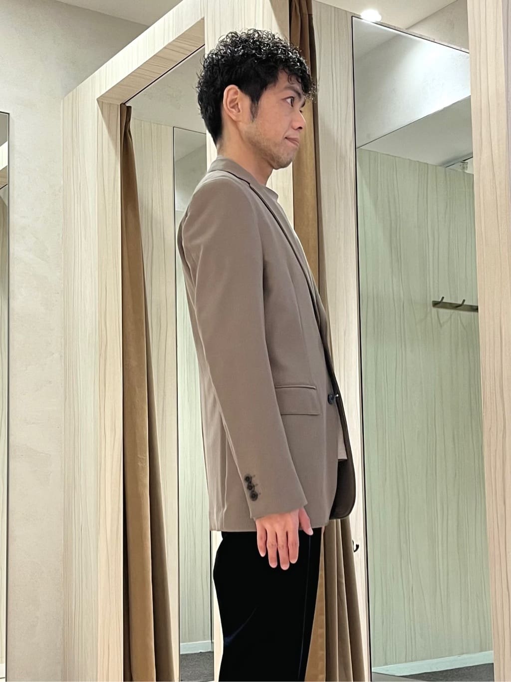 URAさんの「TAKEO KIKUCHI｜カシミヤブレンド ビーバー調ピンヘッドスタンドカラーコート」を使ったコーディネート