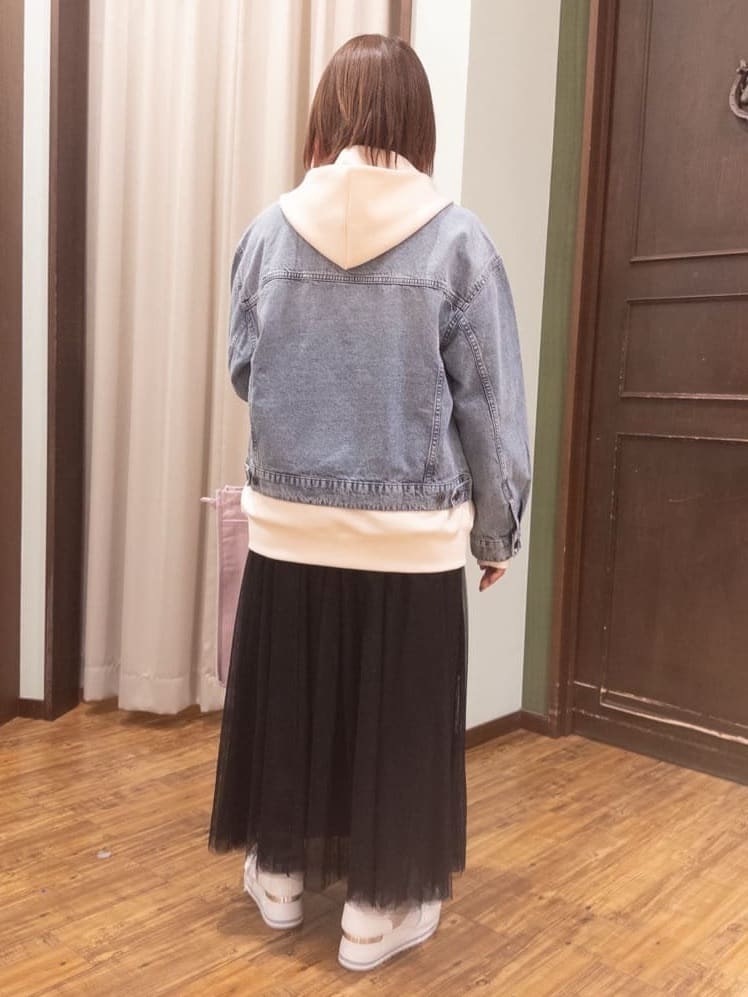 みかりん さんの「SHOO･LA･RUE｜【SHOO・LA・RUE DENIM】羽織るだけでこなれる　オーバーサイズデニムジャケット」を使ったコーディネート
