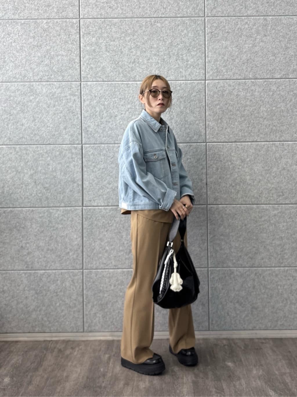 kotakiさんの「INDIVI｜Comfy SET UP｜ストレートフレアパンツ【セットアップ対応／通勤／カセット服／接触冷感／UV」を使ったコーディネート